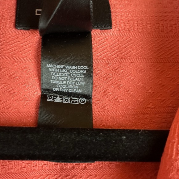 Claiborne Button Up Shirt Men's XL Coral Red Orange 100% Silk Jacquard Pattern - Picture 3 of 9